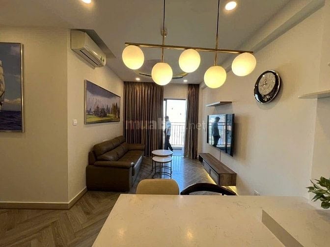 Kingston Residence, căn 2p ngủ, rộng 81m2, NTCC, giá thuê 17tr5/tháng