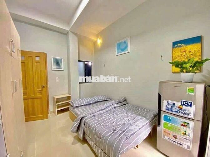CĂN HỘ 1PN_THANG MÁY_BAN CÔNG_TÁCH BẾP_SIÊU RỘNG