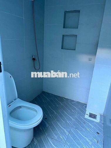 Cho thuê nhà giá rẻ khu tên lửa đg số 48 đối diện trường học giá 10tr