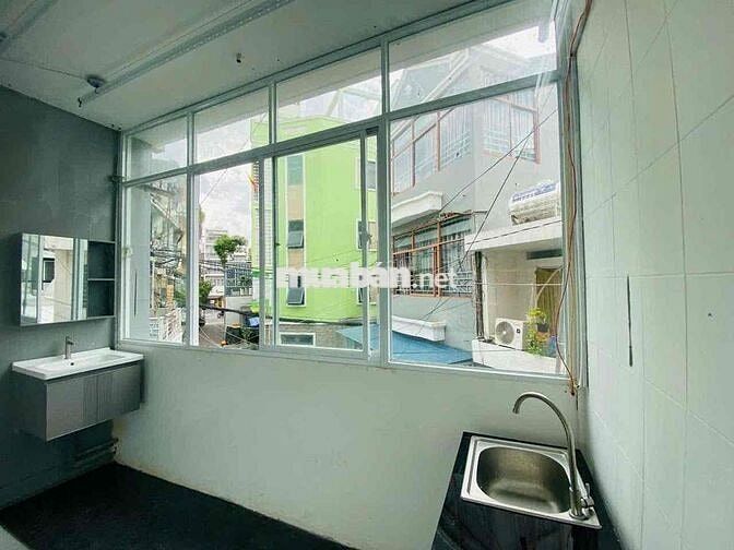 Sát mặt tiền lê văn sỹ quận 3 - 2pn 2wc / ngang 4,1