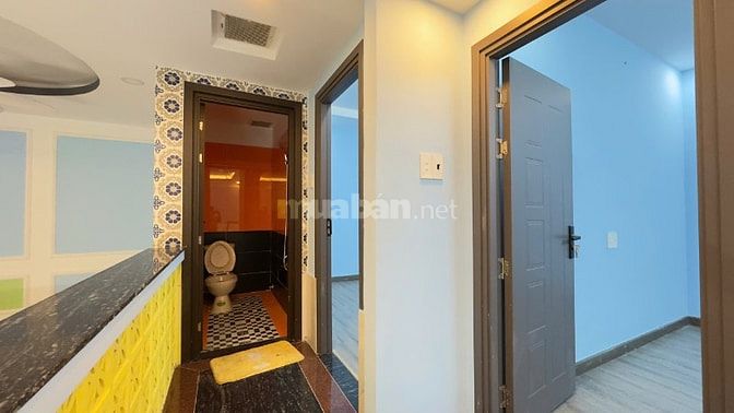 Bán nhà Quận 7 giá rẻ, DT 7x10m, đúc 1 lầu, 3 phòng ngủ, đường xe hơi