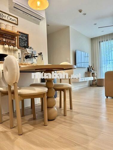 cần bán căn hộ 3 phòng ngủ, diện tích 75m. 5 tỷ 6