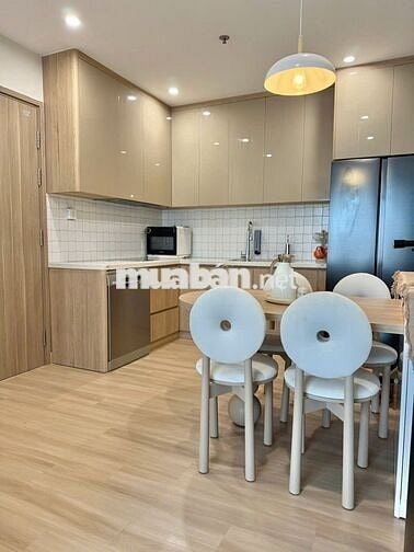 cần bán căn hộ 3 phòng ngủ, diện tích 75m. 5 tỷ 6