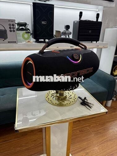 tuyển nhân viên nam nữ review loa kéo, micro.