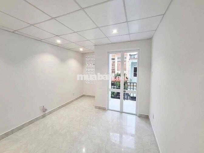 PHÒNG MẶT ĐẤT DẠNG 1 TRỆT 1 LẦU NGAY GIGAMALL GẦN ĐH LUẬT, VĂN LANG