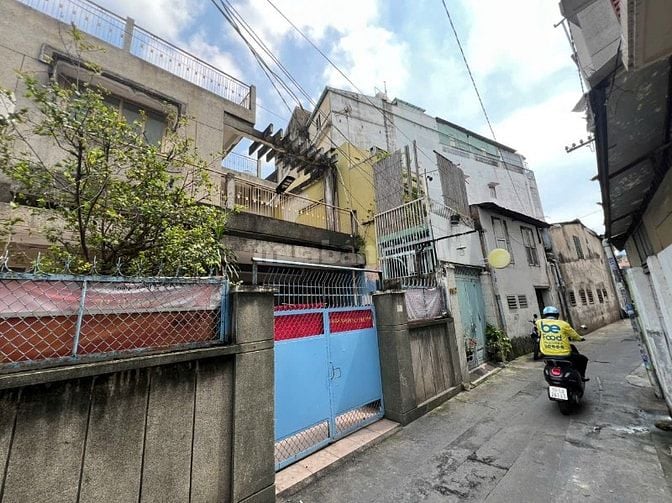 Nhà cấp 4 , DT 4.2x25m, CN 104m2, hẻm Xô Viết ngay khu Thị Nghè
