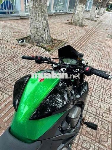 🏍️ Kawasaki Z800 – HQCN