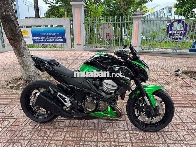 🏍️ Kawasaki Z800 – HQCN