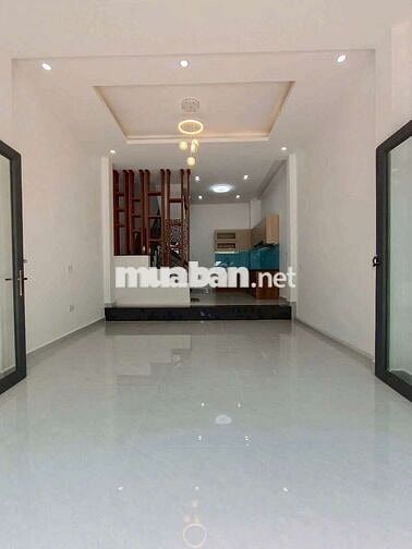 Cho thuê nhà dt 4,5x10 trệt 2 lầu