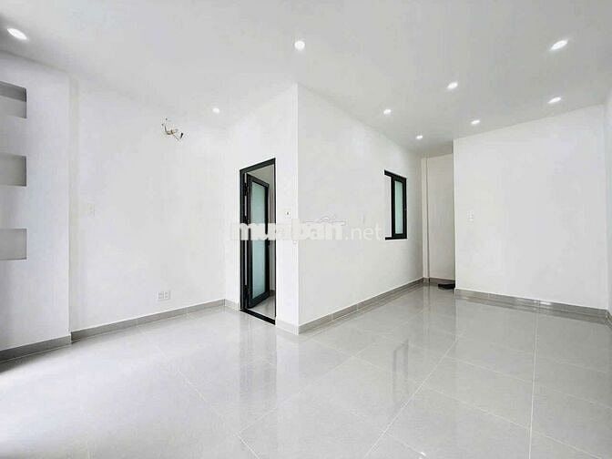 Cho thuê nhà dt 4,5x10 trệt 2 lầu