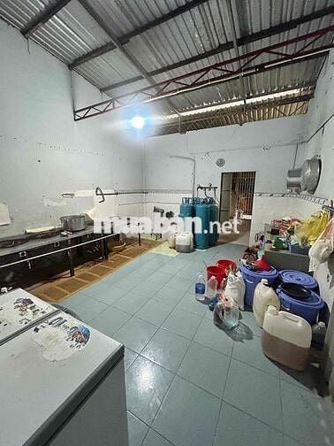 Nhà rộng 250m2 hẻm Đồng Văn Cống
