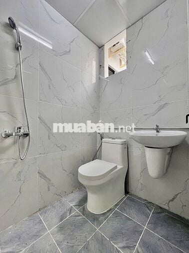 PHÒNG THOÁNG MỚI XÂY NGAY HÀNG XANH, NGUYỄN GIA TRÍ