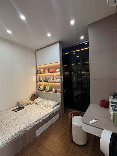 BÁN CĂN HỘ 3 PHÒNG NGỦ NỘI THẤT CAO CẤP TẠI ROYAL CITY