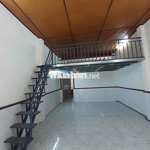 Cho thuê nhà hẻm xe hơi khu Tân Hương: cấp 4 đúc lửng : 5  x 17 M