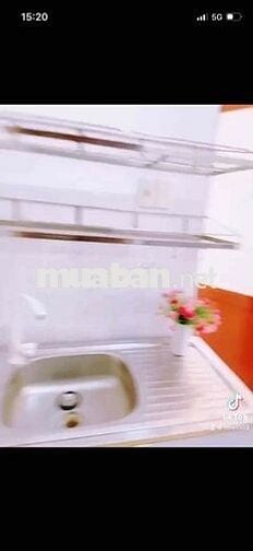 P 4800  Tại 430/17 CMT8   ĐT 30m có 2 Cửa Sổ Thoáng mát. Ful nội Thất