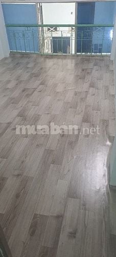 Cho thuê nhà hẻm rộng 2,5m 1 trệt,1 lửng, nở hậu đường Khánh Hội Q4