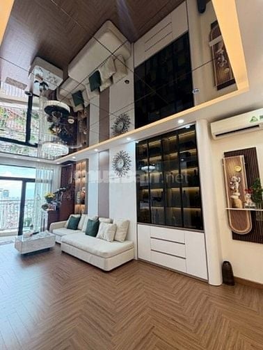 BÁN CĂN HỘ 3 PHÒNG NGỦ NỘI THẤT CAO CẤP TẠI ROYAL CITY