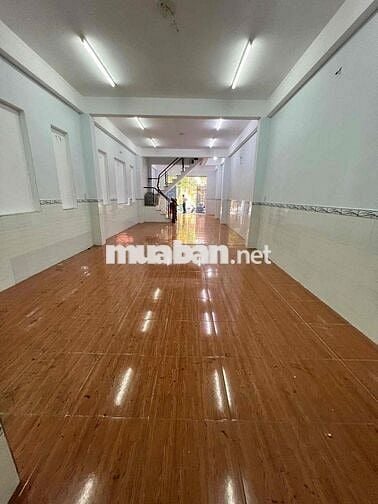 cho thuê nhà h8m khu bàu cát tân bình. DT: 4m7 x 20m 3 tầng giá 26tr
