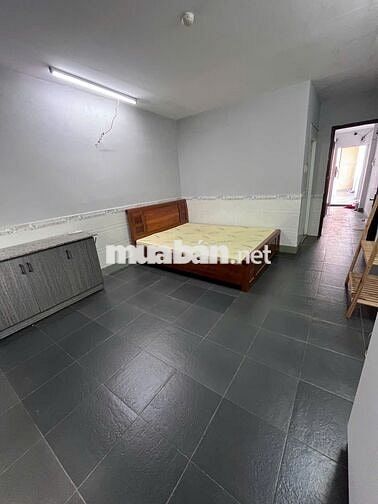studio ngay trường IUH cơ sở mới có thang máy cửa sổ trời máy lạnh