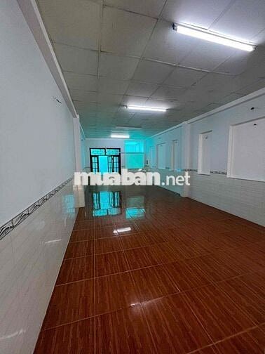 cho thuê nhà h8m khu bàu cát tân bình. DT: 4m7 x 20m 3 tầng giá 26tr