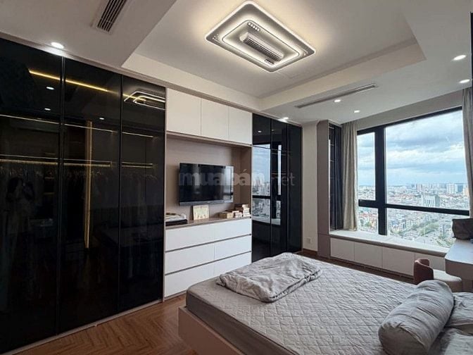 BÁN CĂN HỘ 3 PHÒNG NGỦ NỘI THẤT CAO CẤP TẠI ROYAL CITY
