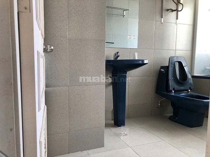 Cc Mỹ Cảnh, căn hộ có 1 trệt, 1 lầu, 3 pn, 2 wc, 110m2, nằm ở tầng 4 c