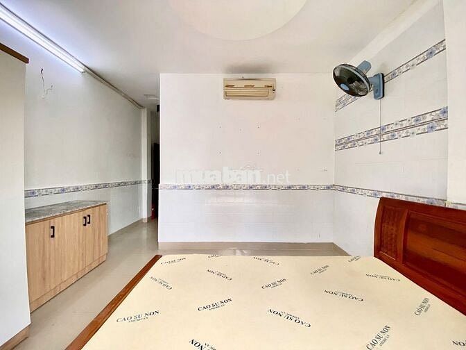 studio ngay trường IUH cơ sở mới có thang máy cửa sổ trời máy lạnh