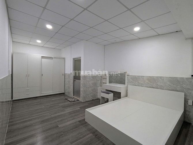 Mặt Tiền Kinh Doanh - Man Thiện (379) - 146m2 (6.1x24) - giá 10.75 tỷ