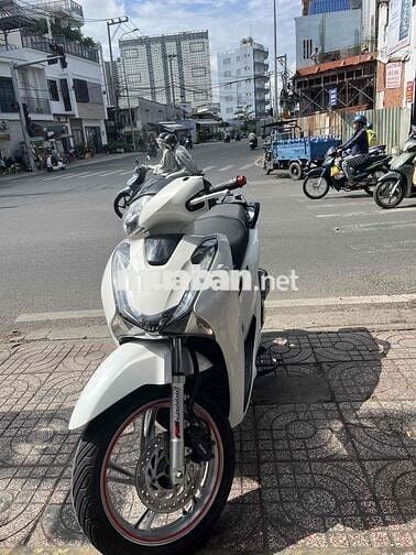 Honda SH 125 2017 Trắng xe máy zin im 9 chủ