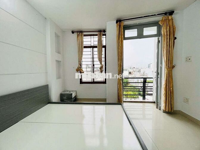 CHO THUÊ 2 PHÒNG NGỦ SIÊU RỘNG GIÁ HSSV NGAY CHỢ BÀ CHIỂU TIỆN QUA Q1