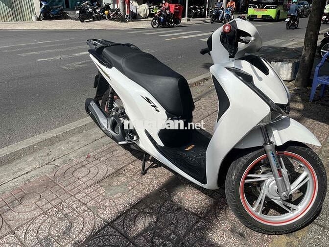 Honda SH 125 2017 Trắng xe máy zin im 9 chủ