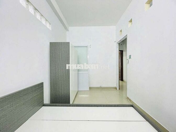 CHO THUÊ 2 PHÒNG NGỦ SIÊU RỘNG GIÁ HSSV NGAY CHỢ BÀ CHIỂU TIỆN QUA Q1