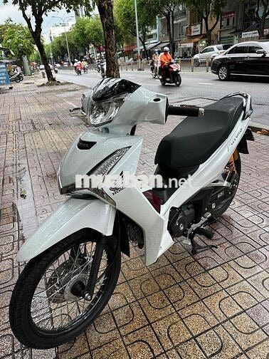 Honda Future 125 Fi 2026 Trắng đỏ đen 900km