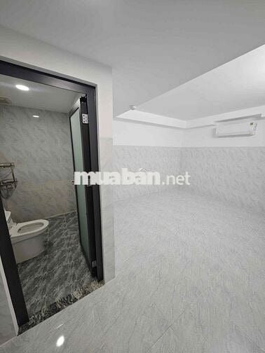 TOÀ NHÀ CHDV- 21PN+ 21WC+21 MÁY LẠNH-BÌNH PHÚ- 70TR