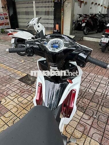 Honda Future 125 Fi 2026 Trắng đỏ đen 900km
