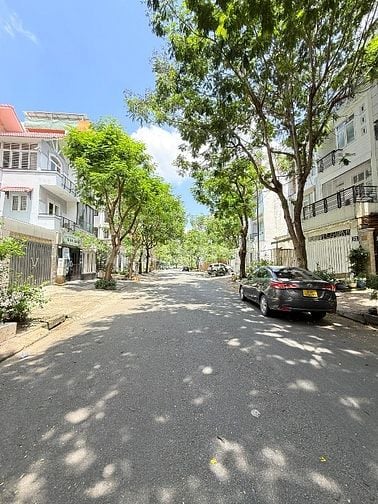 Bán nhà mặt tiền 15 tỷ đường số 30 kdc An Phú Hưng Tân Phong Quận 7 