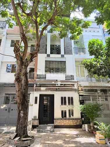 Bán nhà mặt tiền 15 tỷ đường số 30 kdc An Phú Hưng Tân Phong Quận 7 