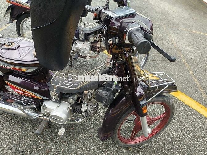 Honda Dream Thái 1996 và 1999 Nâu