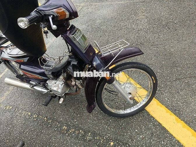 Honda Dream Thái 1996 và 1999 Nâu