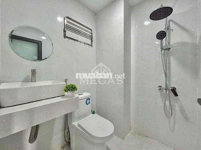 STUDIO BAN CÔNG 30m2 ĐẦY ĐỦ TIỆN NGHI NGAY ĐẠI HỌC UEH - QUẬN 10