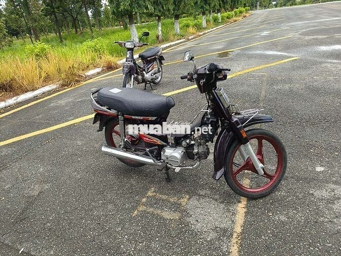 Honda Dream Thái 1996 và 1999 Nâu