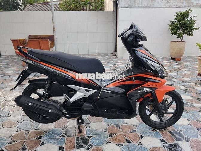 Airblade Fi đời 2010 úp Thái, máy nguyên zin