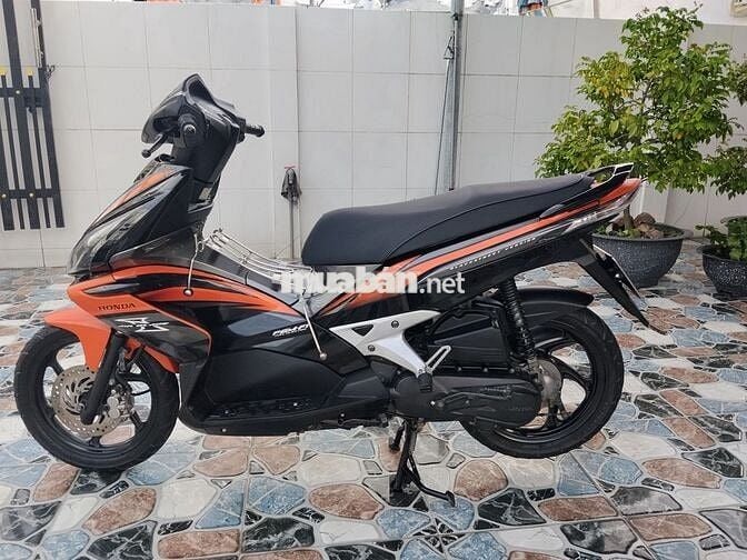 Airblade Fi đời 2010 úp Thái, máy nguyên zin