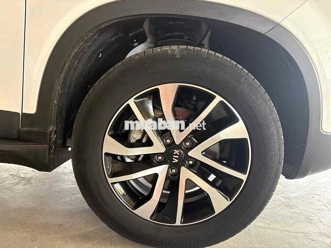 KIA Sorento 2020 2.4G Deluxe Trắng 66.000 km 1Chủ