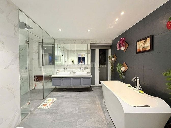 Biệt Thự Siêu Đẹp Phú Nhuận, 8m x 18m, Hầm 5 Tầng, Thang Máy. 