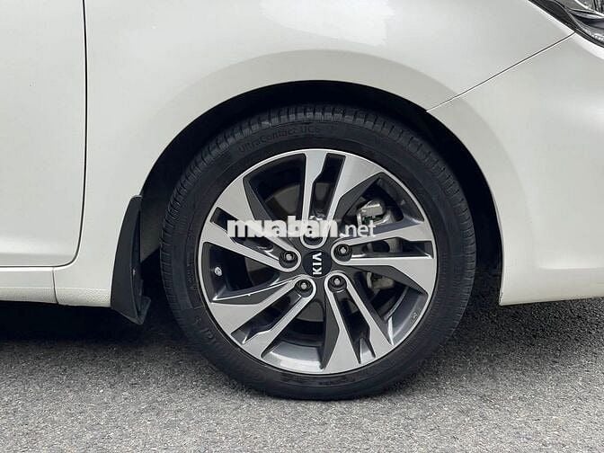 Kia Rondo 2019 2.0 GAT Tự động Trắng 29.000 km