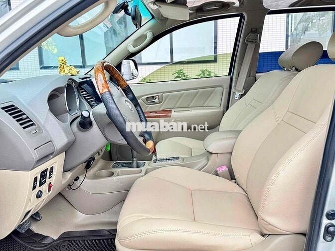 Toyota Fortuner 2009 2 cầu Số tự động Bạc