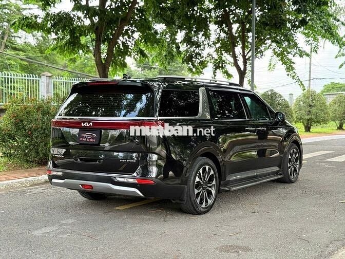 Kia Carnival Signature 2022 bản full ,siêu lướt