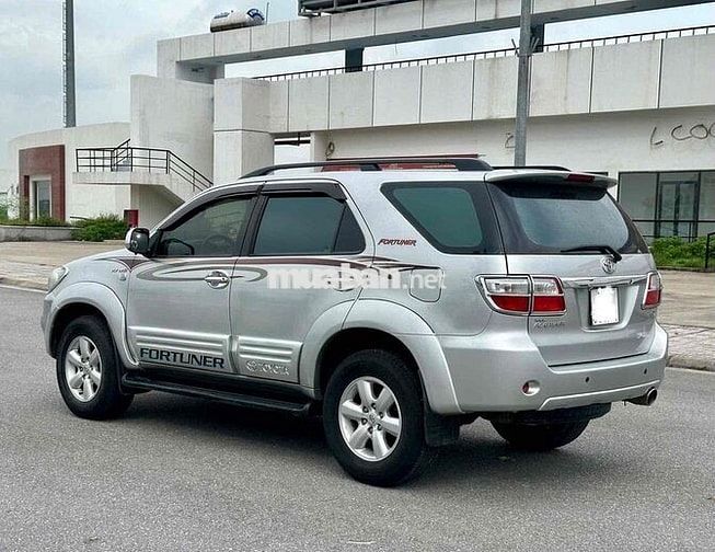 Toyota Fortuner 2009 2 cầu Số tự động Bạc