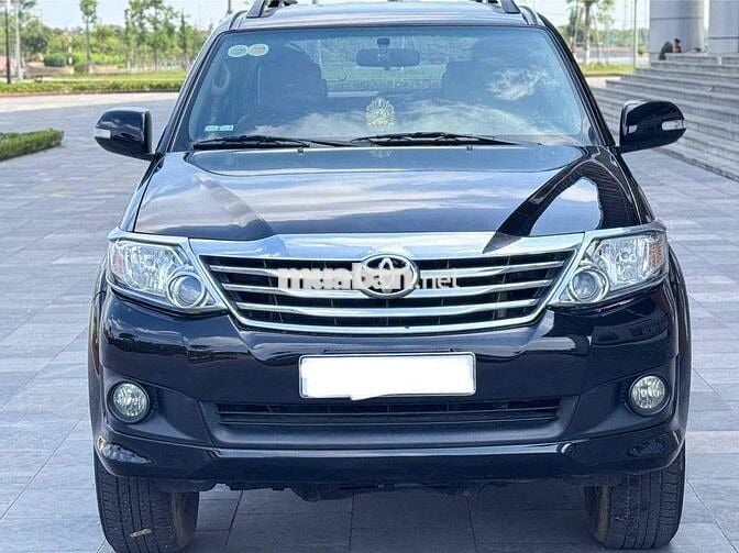 Toyota Fortuner 2014 Tự động Đen